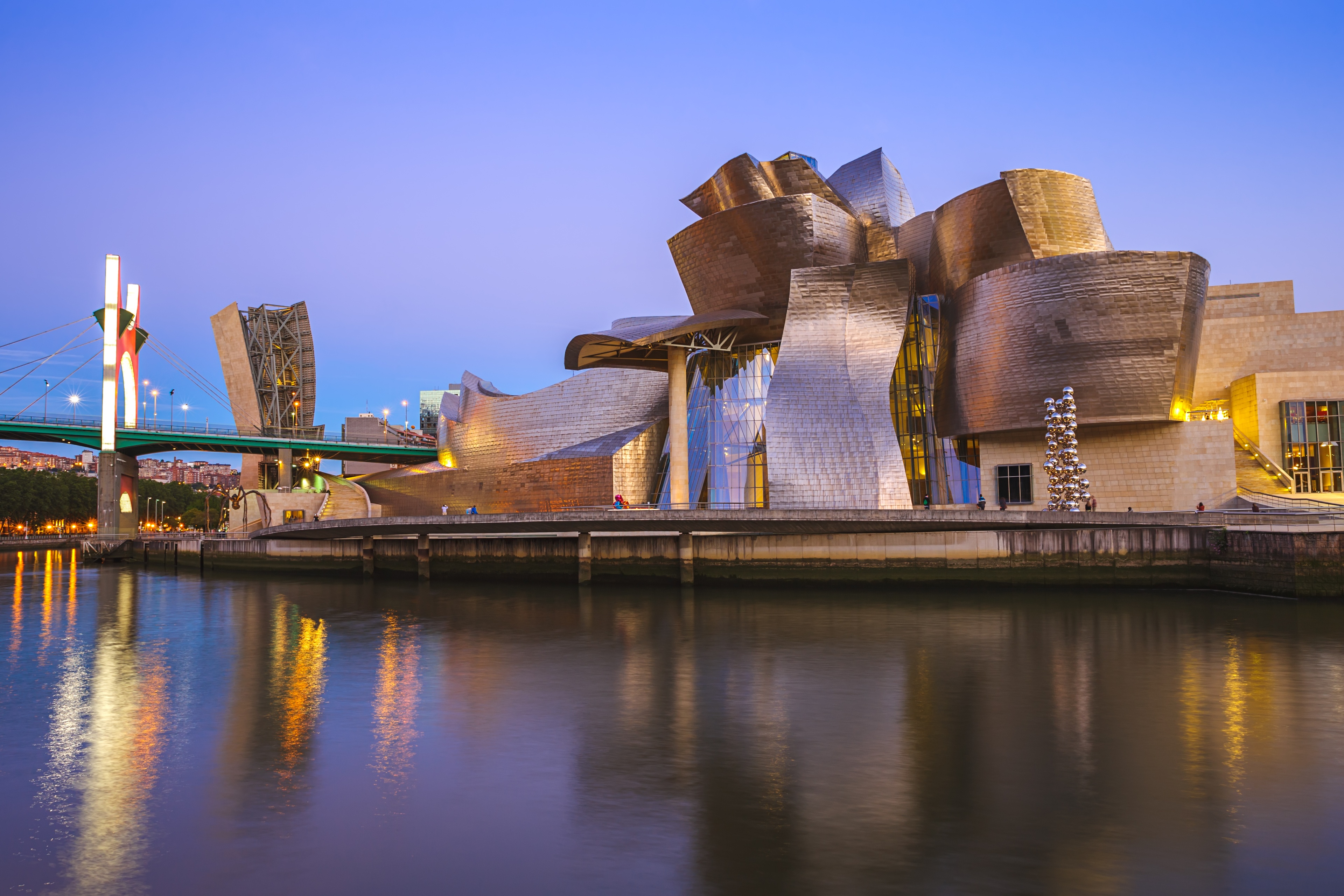 Fluege Bilbao - Das Guggenheim Museum in Bilbao