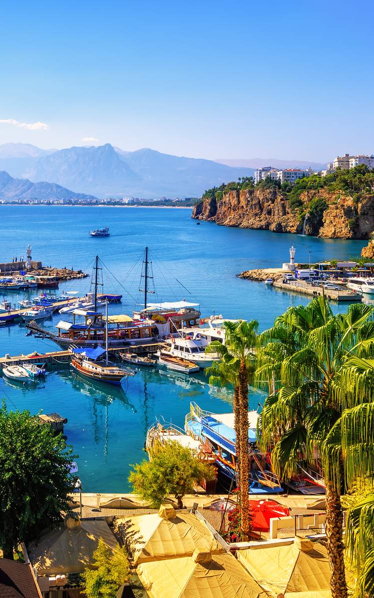 Flüge Antalya - Blick auf den Hafen von Antalya