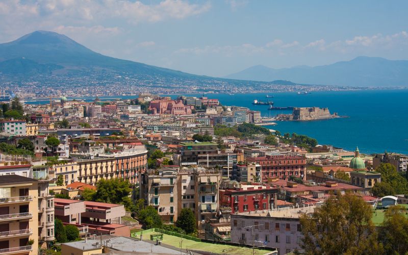 Blick auf Neapel in Italien