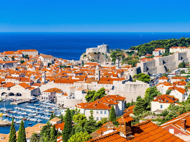 Schöner Blick auf die Altstadt von Dubrovnik in Kroatien