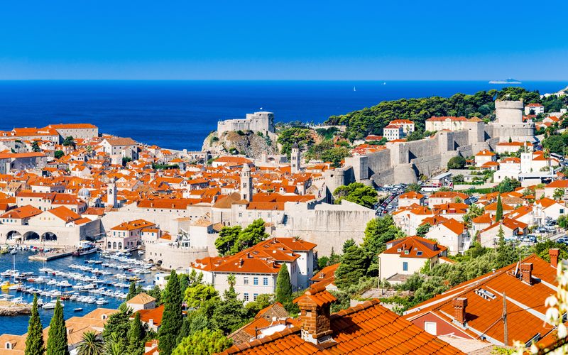 Schöner Blick auf die Altstadt von Dubrovnik in Kroatien