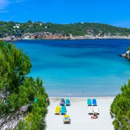 Der Strand von Cala Xarraca auf Ibiza