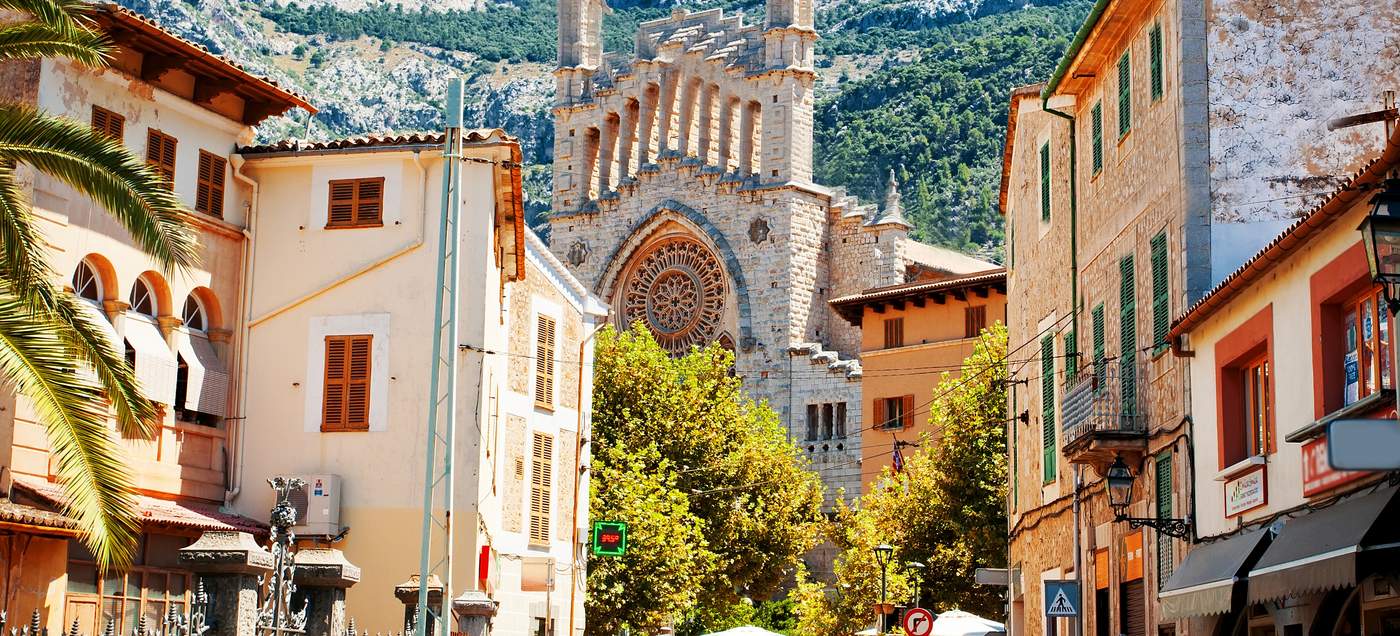 Mallorca - eine Insel mit reicher Kultur, beeindruckender Natur und vielfältigen Freizeitmöglichkeiten, die von pulsierendem Stadtleben bis zu ruhigen Naturerlebnissen reichen