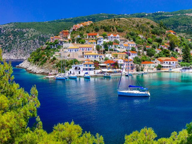 Fluege Kefalonia - Blick auf das Dorf Asos