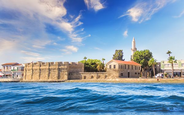 Fluege Larnaca - Blick auf das Schloss von Larnaka in Zypern