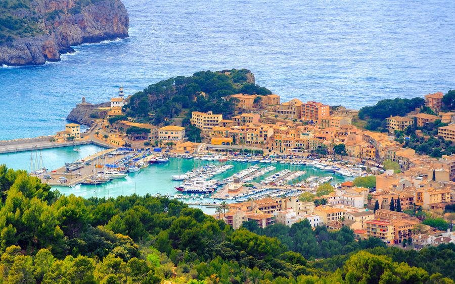 Fluege Mallorca - Blick auf Port de Soller