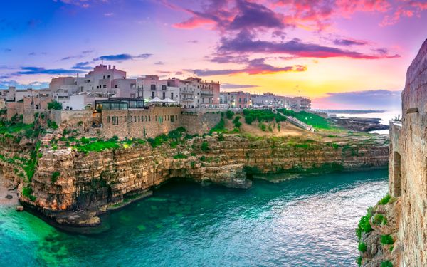 Blick Polignano a Mare Bari in Italien