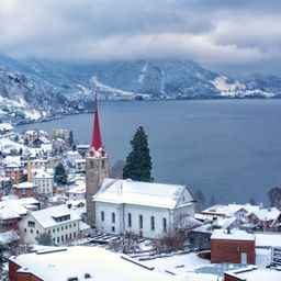 Schnee und Glaette am Flughafen - Tipps zum umbuchen und alternative Airports.