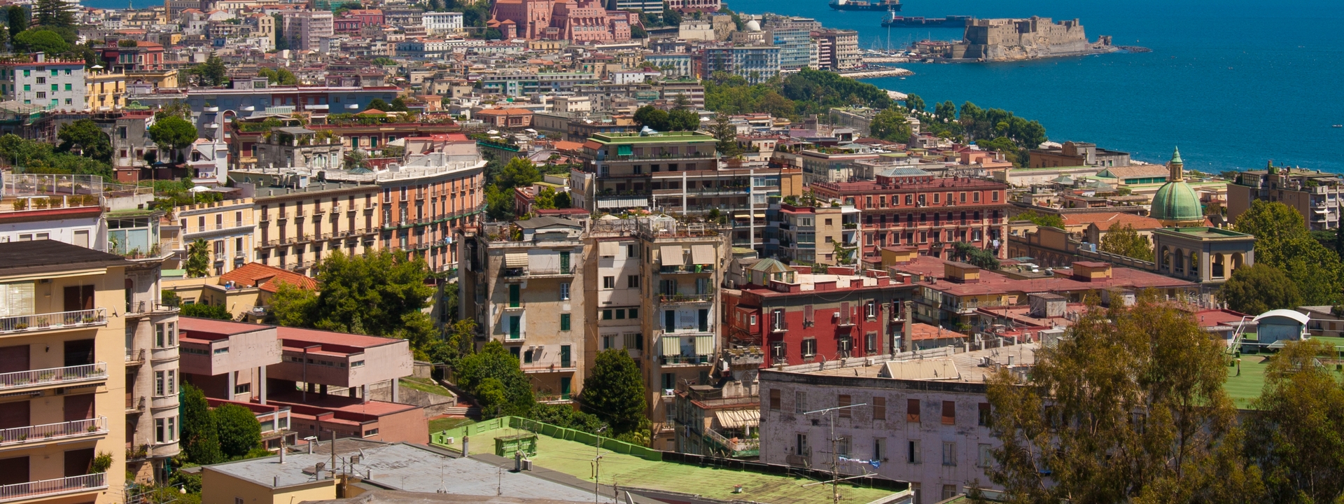 Blick auf Neapel in Italien