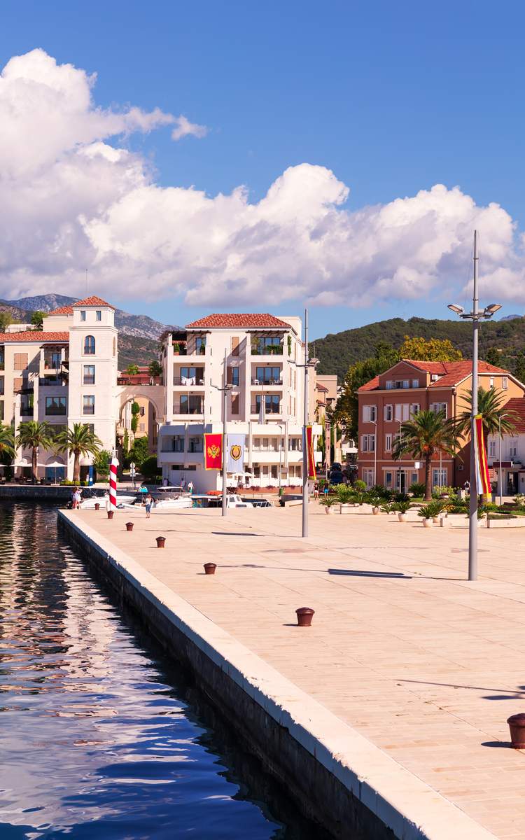 Flüge Tivat - Schöner Blick auf Tivat in Montenegro