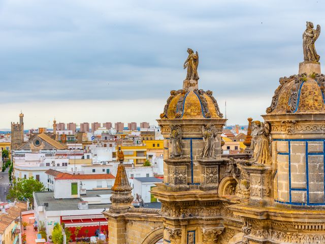 Blick auf die Kathedrale von Jerez de la Frontera in Andalusien