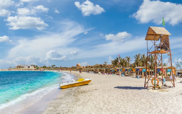 Schöner Blick auf den Strand Abu Dabbab in Marsa Alam