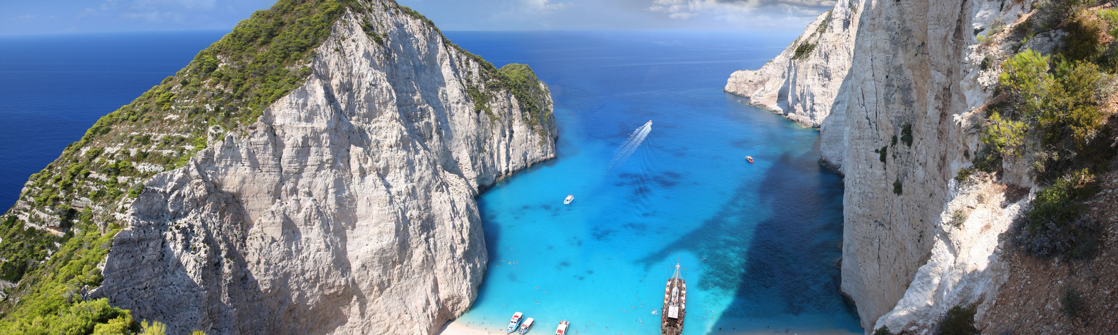 Blick auf den Navagio Strand in Zakynthos