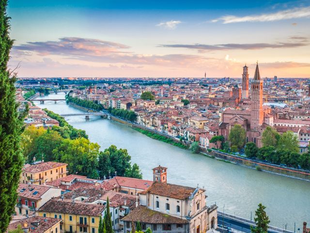 Fluege Verona - Blick auf die Metropole in Italien