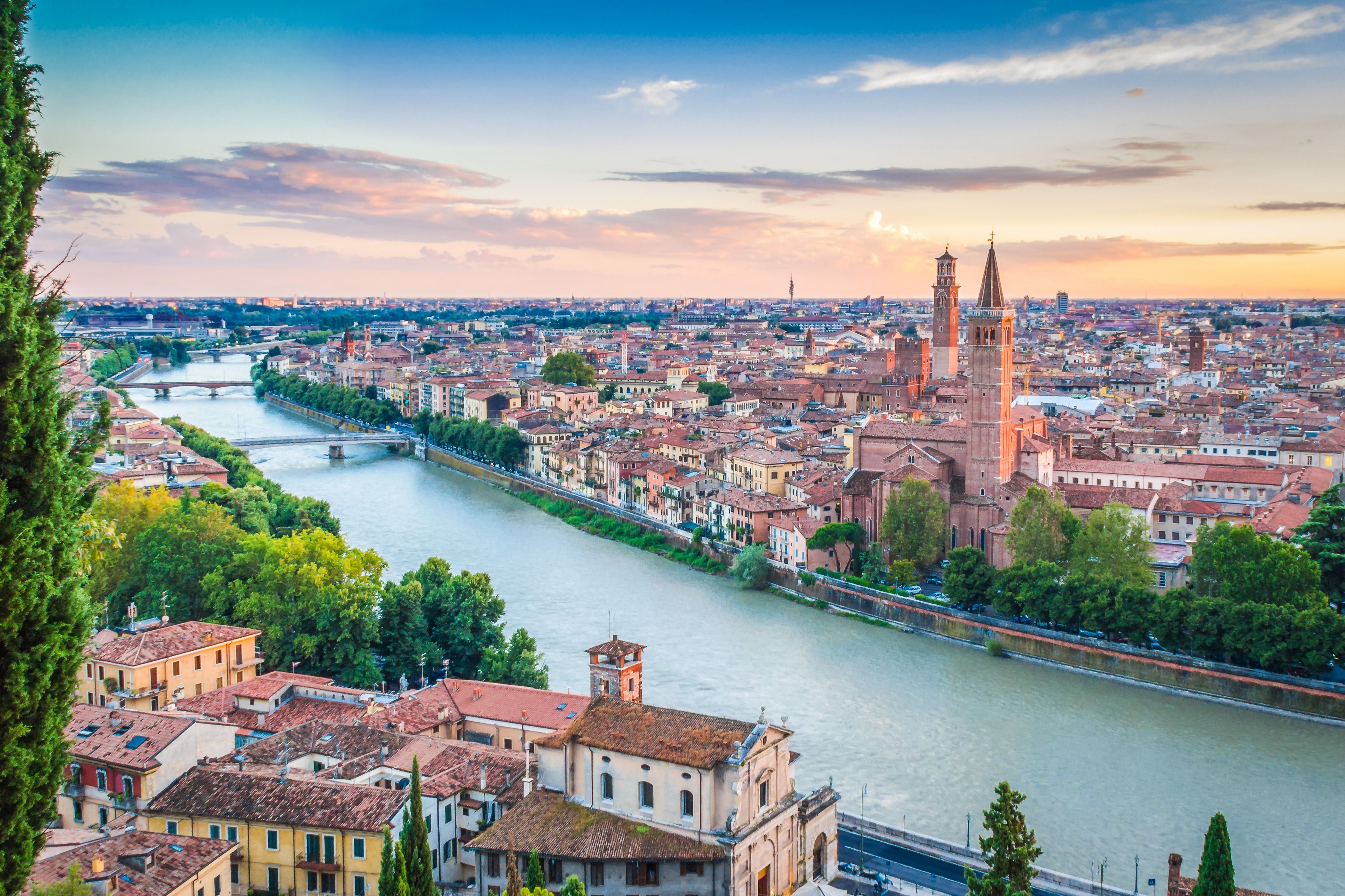 Fluege Verona - Blick auf die Metropole in Italien