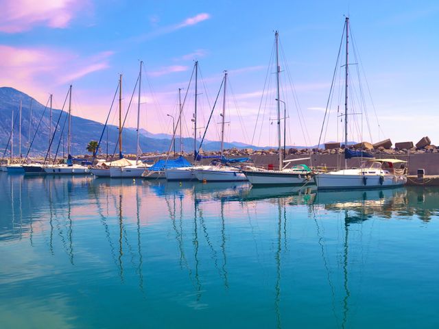 Der Hafen von Kalamata auf den Peloponnes in Griechenland