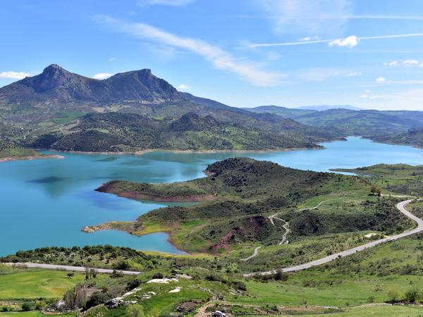 Zahara - liegt in den Gemeindegebieten von Zahara de la Sierra und El Gastor und dient als Wasserreservoir für die Landwirtschaft