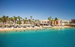 Fluege Hurghada - Blick auf einen Strand in Hurghada am Roten Meer in Aegypten