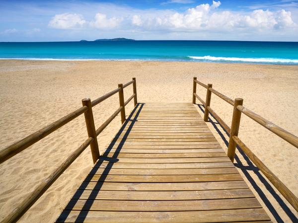 Montalvo - Strand in der Provinz Pontevedra, in der Nähe von Sanxenxo, Galizien.