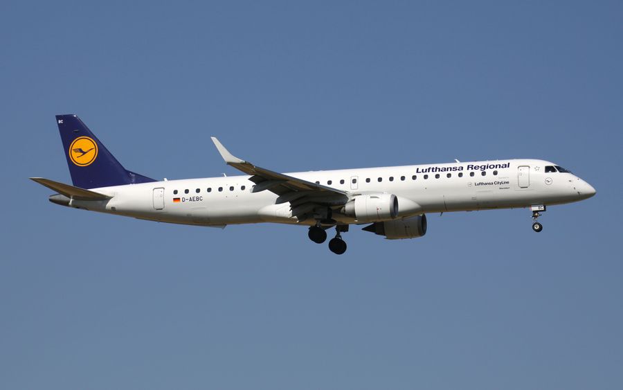 Bei der Fluggesellschaft Lufthansa und Cityline droht ein Streik des Kabinenpersonal.