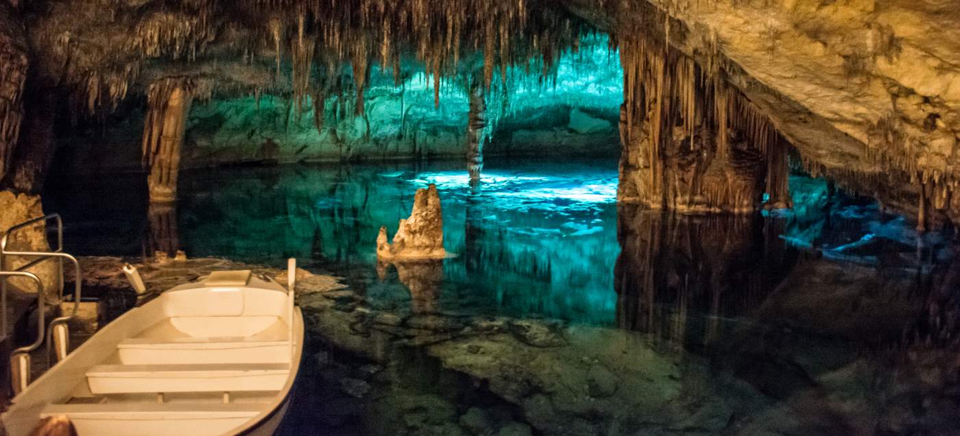 Cuevas del Drach -weltberühmtes Tropfsteinhöhlensystem an der Ostküste Mallorcas in Porto Cristo