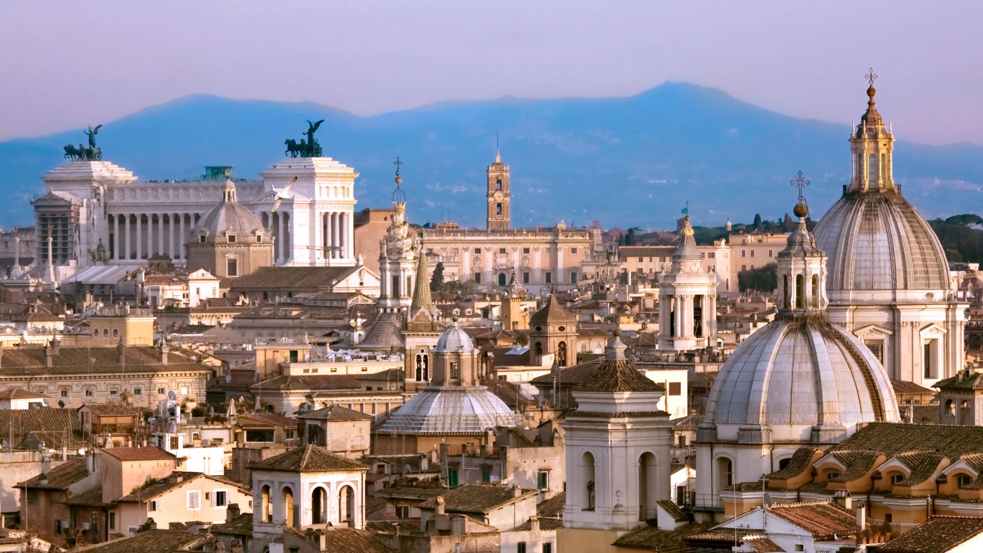 Fluege Rom - Blick über die Ewige Stadt Rom in Italien