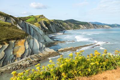 Acantilado-Flysch in Zumaia - Baskenland.