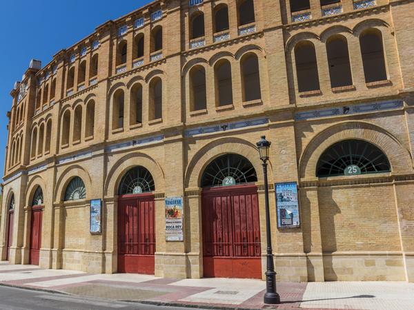 Der königliche Stierkampfarena von El Puerto de Santa María, Costa de la Luz in Andalusien.