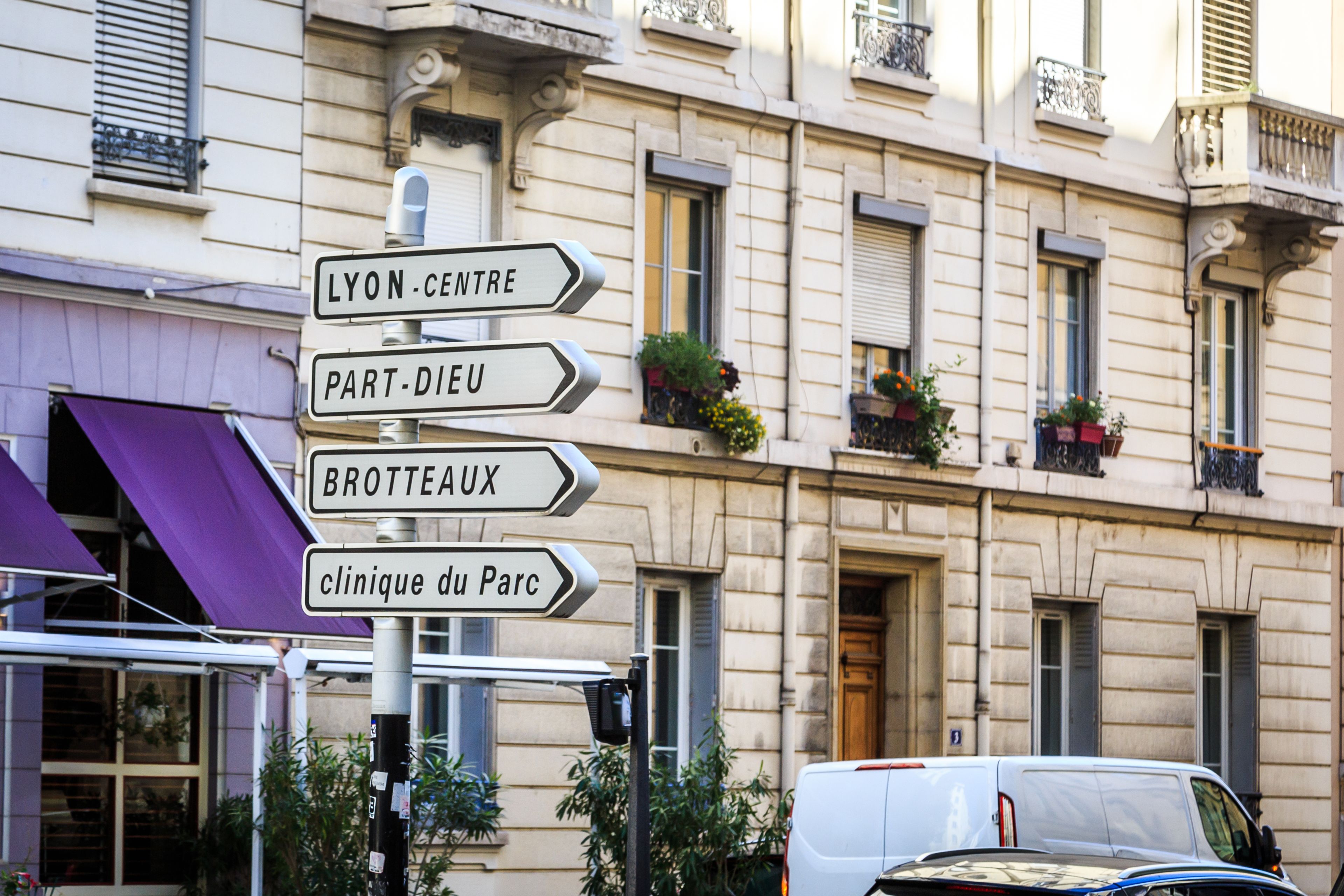 Fluege Lyon - Straße in Lyon in Frankreich
