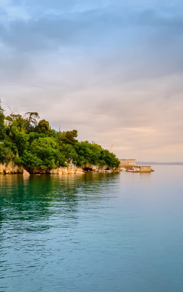 Fluege Rijeka - Der Glavanovo Strand in Rijeka in Kroatien