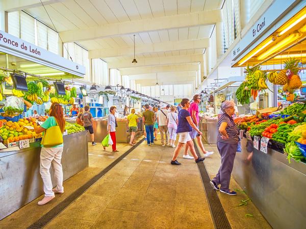 Mercado central Cádiz - historischer, überdachter Lebensmittelmarkt im Herzen der Altstadt