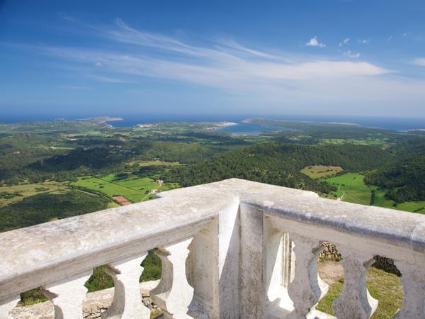Menorca - Aussicht auf die Natur und das Meer