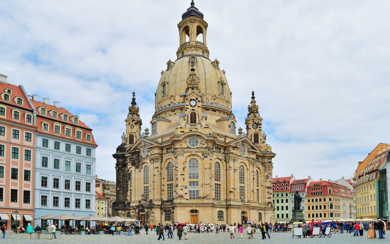 An den Flughäfen Dresden und Leipzig wird die Flug Kapazität gekürzt.