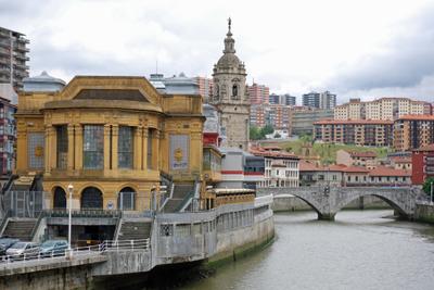 Bilbao - Blick auf die Brücke San Anton.