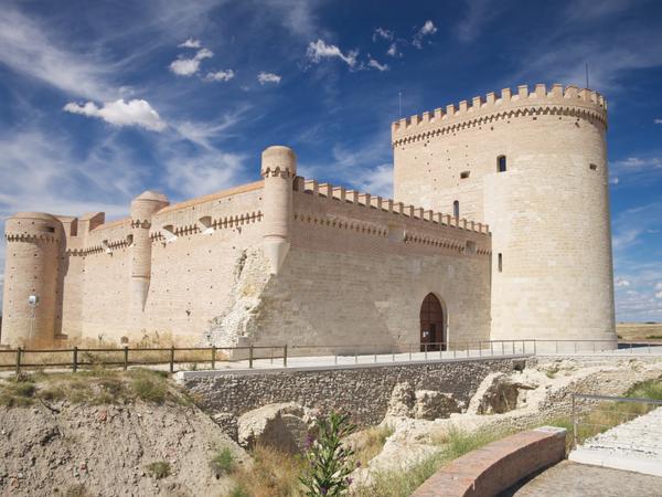 Burg von Arévalo - historische Burganlage an der Nordspitze der Stadt