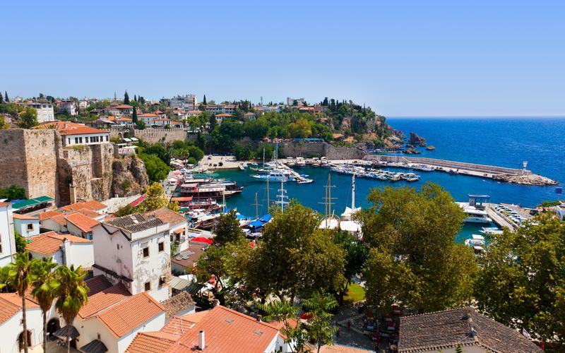 Flüge nach Antalya buchen mit McFlight.