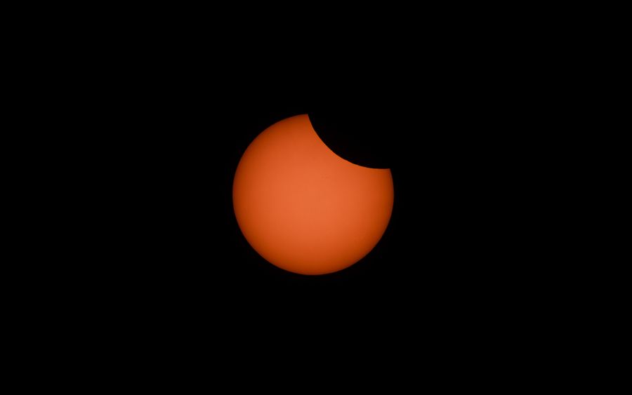 Günstige Flüge zur Sonnenfinsternis mit McFlight buchen.