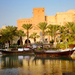 Reisewarnung für Dubai, Doha und weitere Flugziele im Februar 2026.