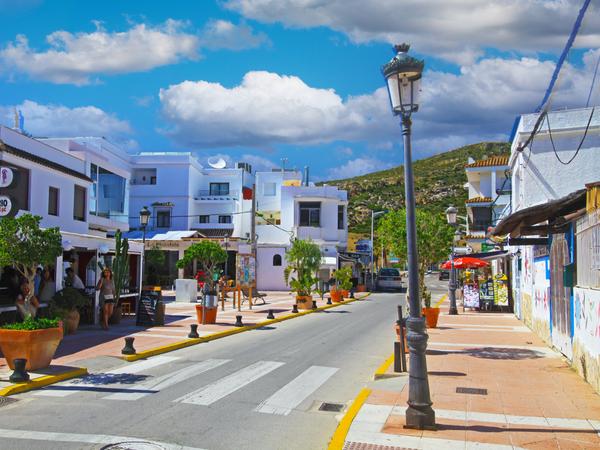 Zahara de los Atunes - Küstenort an der Costa de la Luz in Andalusien, bekannt für seinen schönen Strand und als Zentrum des Thunfischfangs
