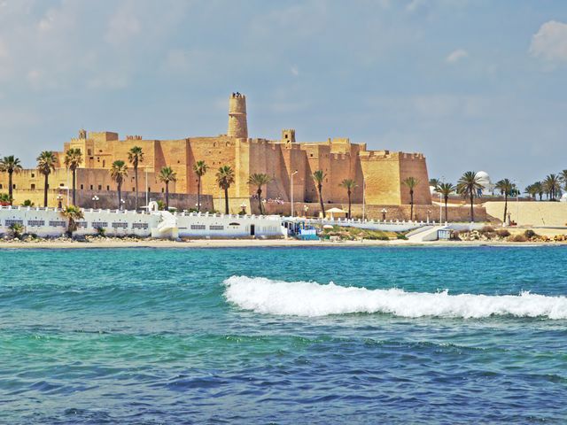Flüge nach Monastir günstig buchen bei McFlight.