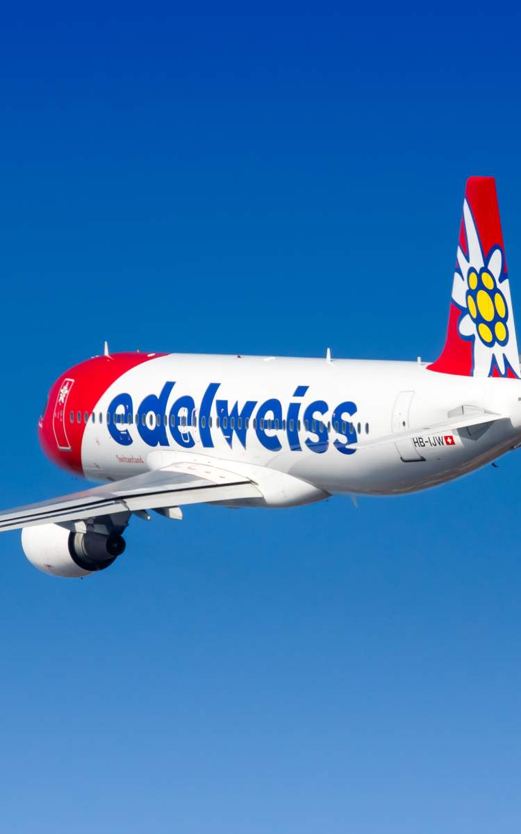 Flüge mit Edelweiss Airlines bei McFlight buchen.