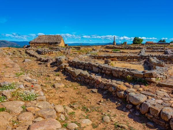 Numancia - war eine keltiberische Stadt im Norden der Iberischen Halbinsel, die für ihren heldenhaften Widerstand gegen die Römer bekannt ist