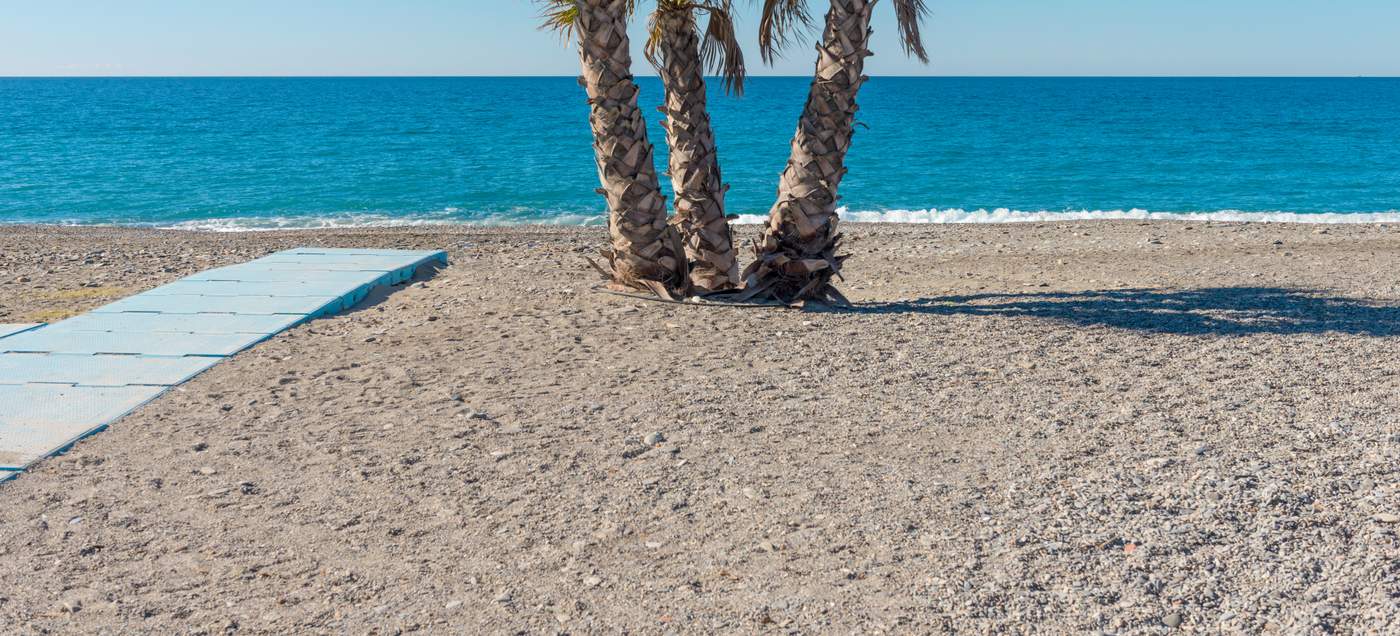 Strand La Herradura an der Costa Tropical
