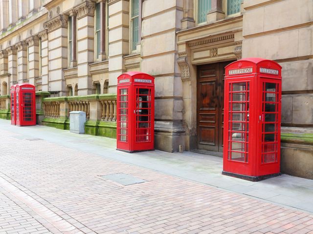 Blick auf Telefonhäuschen in Birmingham in England