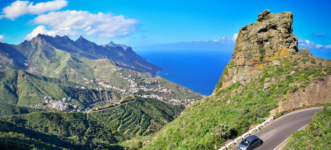 Roadtrip Spanien - bietet eine Mischung aus maurischer Kultur, andalusischen "weißen Dörfern", atemberaubenden Küstenstraßen (Costa Brava/Blanca) und pulsierenden Städten wie Barcelona, Sevilla und Madrid