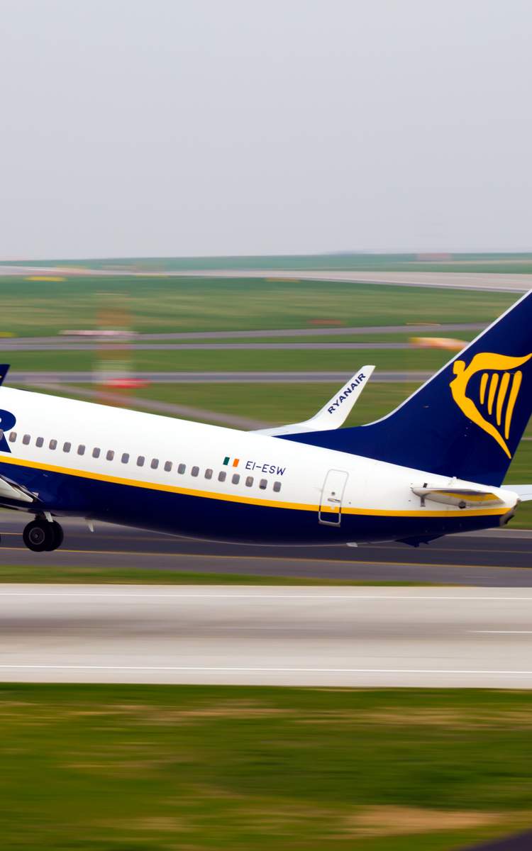 Günstige Flüge mit Ryanair bei McFlight buchen.