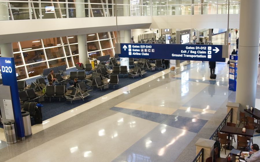 Tipps und Tricks zum Cabin Bag 2026 für Fluessigkeiten, Powerbank und Gepäckmaße.