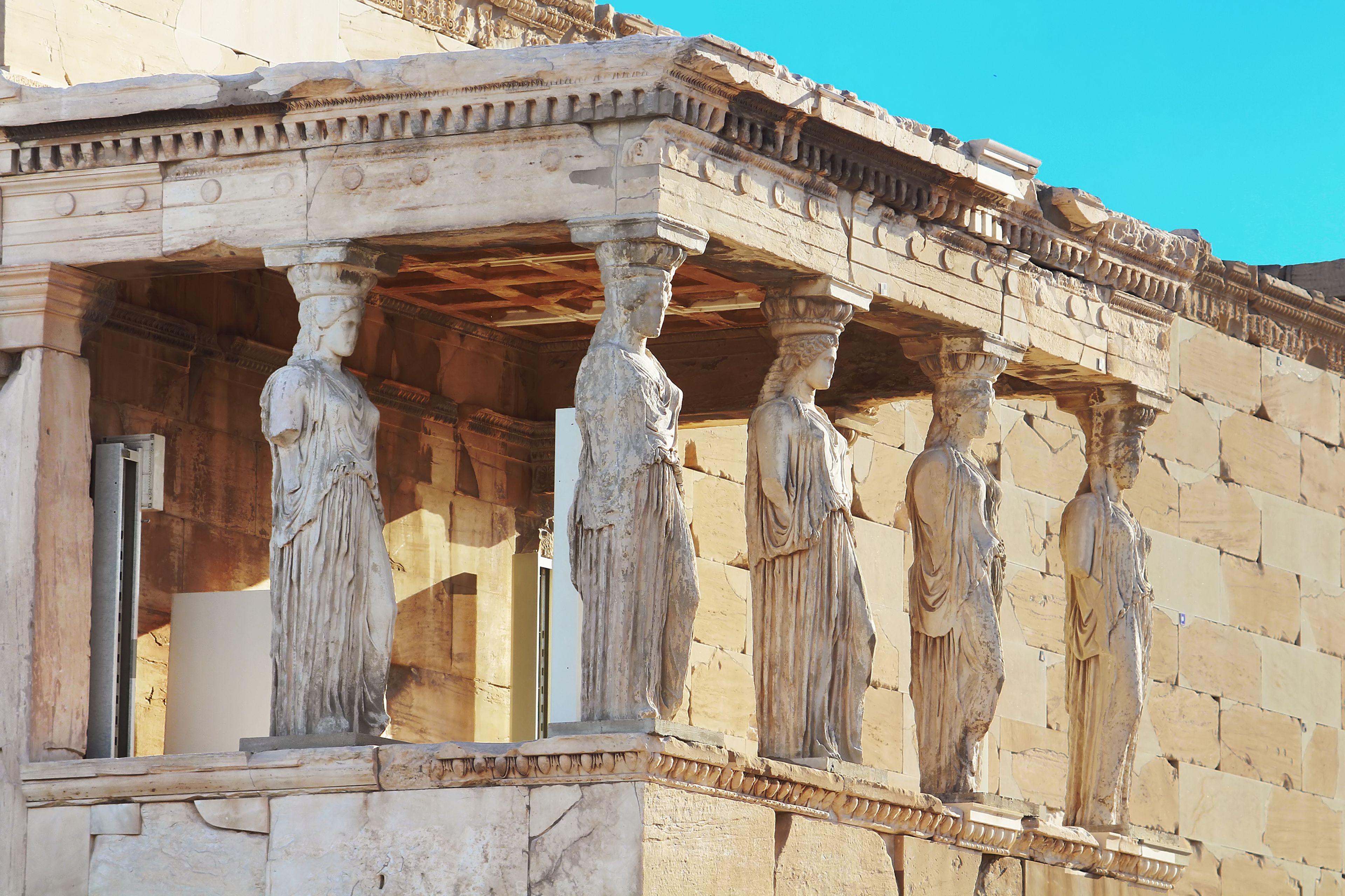 Flüge Athen - Blick auf die  Korenhalle des Erechtheion in Athen