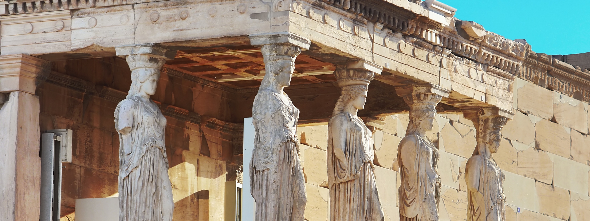 Flüge Athen - Blick auf die Korenhalle des Erechtheion in Athen