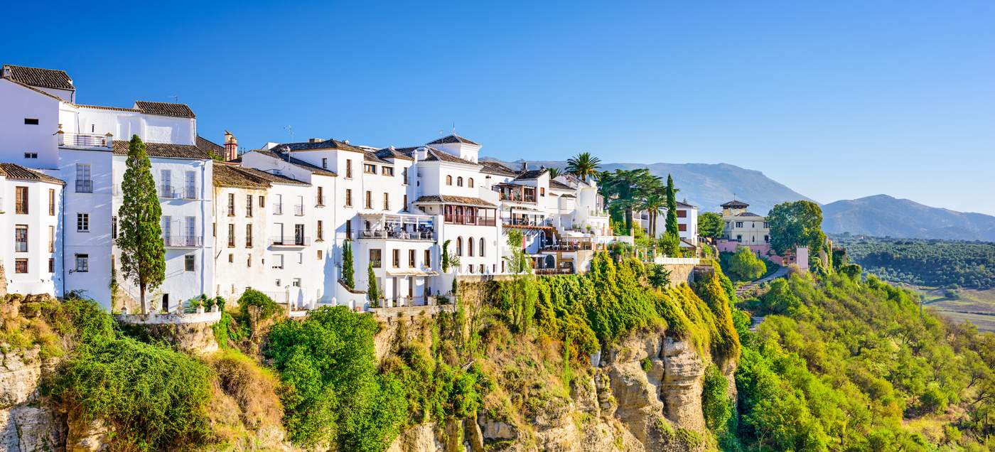 Camino del Desfiladero del Tajo in Ronda - spektakulärer, rund 1 Kilometer langer Schluchtenweg direkt am Fuß der berühmten Brücke Puente Nuevo